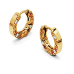 Adamar Jewels VISTOSO Double-Sided Huggies in 18K yellow gold with colour sapphire and diamonds